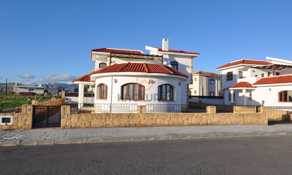 Продажа Виллы 3+1 | Отличная Инвестиция с Высоким Доходом от Аренды - Искелле Бахчелер